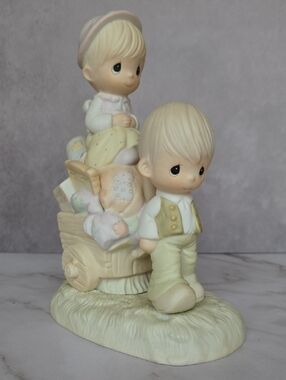 Jonathan & David Precious Moments “Walking By Faith” Figurine